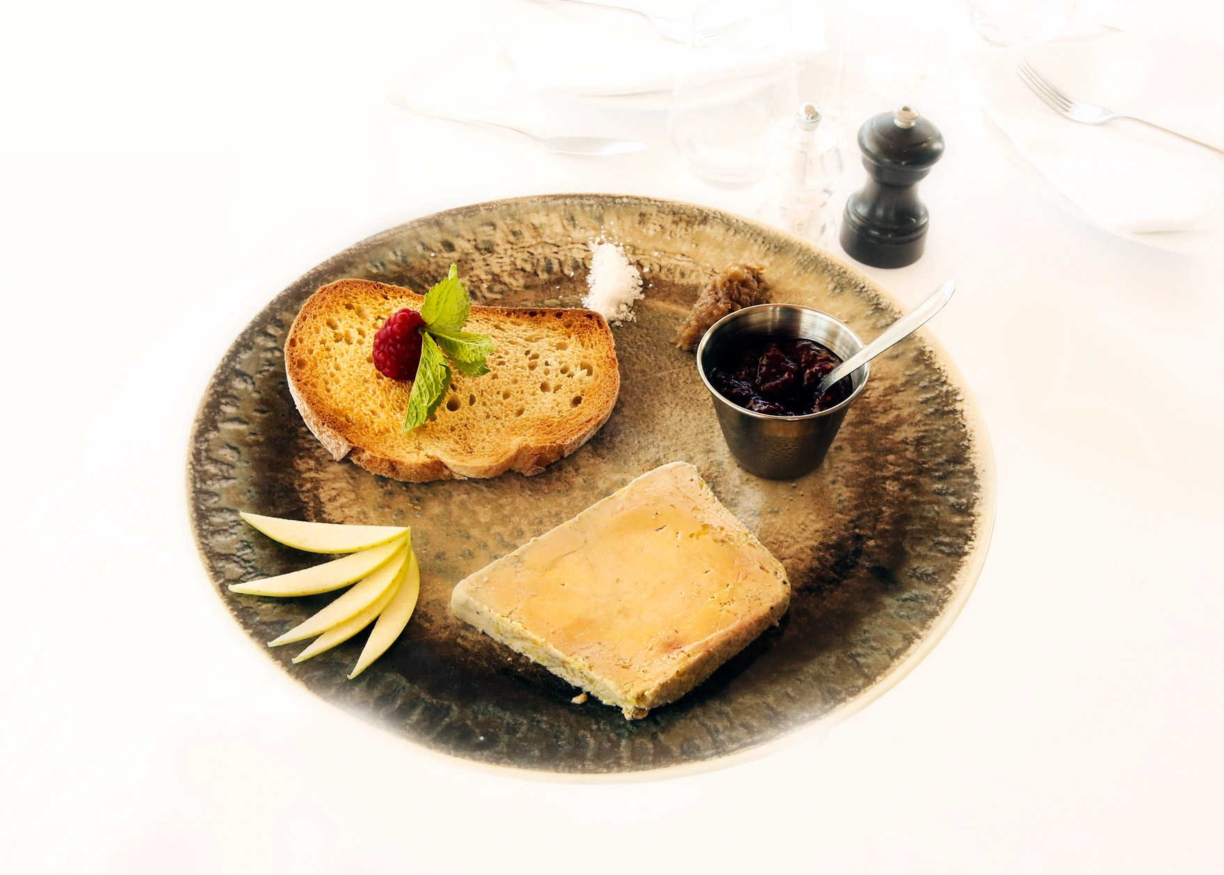 Restaurant La Perle, restaurant de fruits de mer et poissons à Cannes - Foie gras